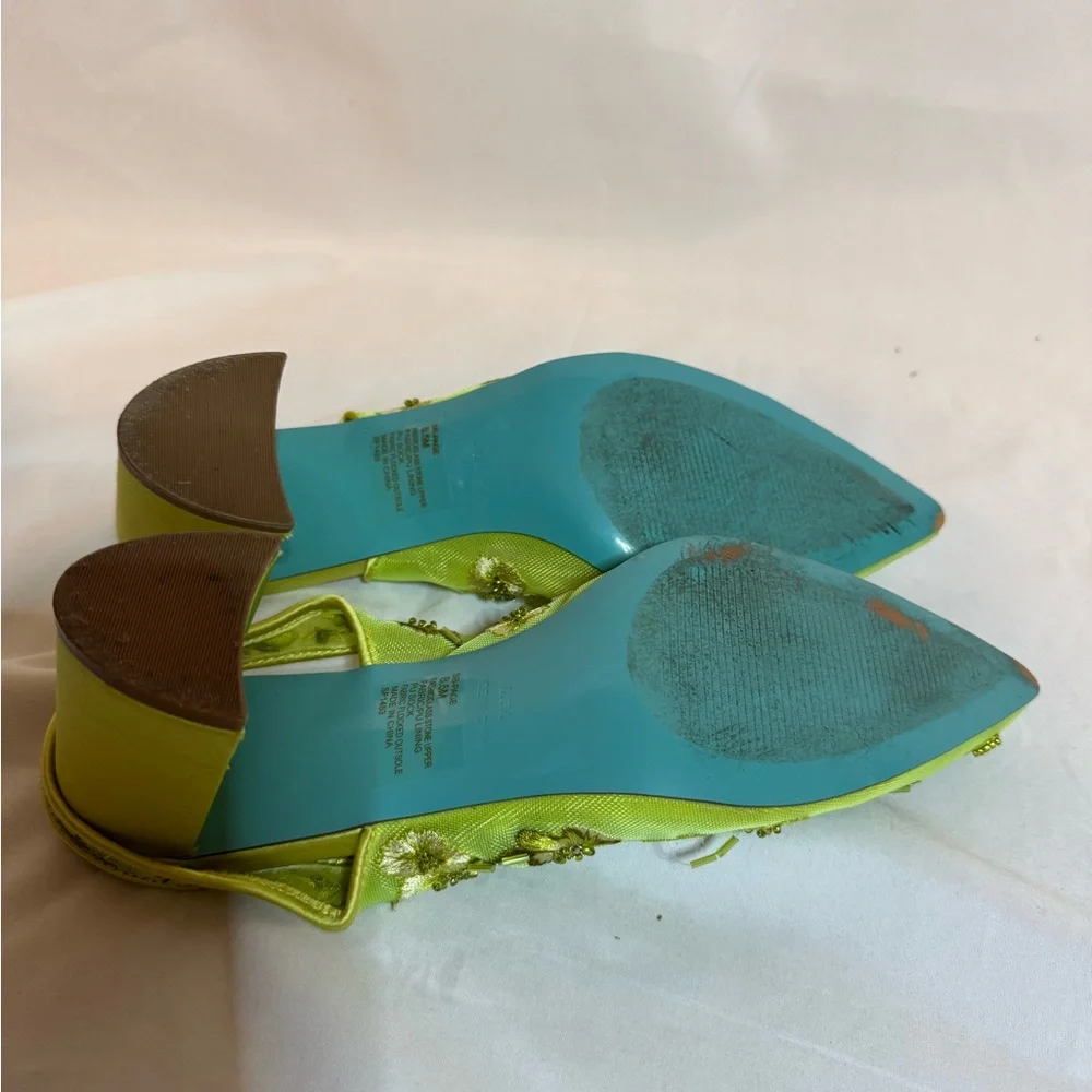 Betsey Johnson Lime Green Embroidered Slingback Pumps - Picture 4 of 5